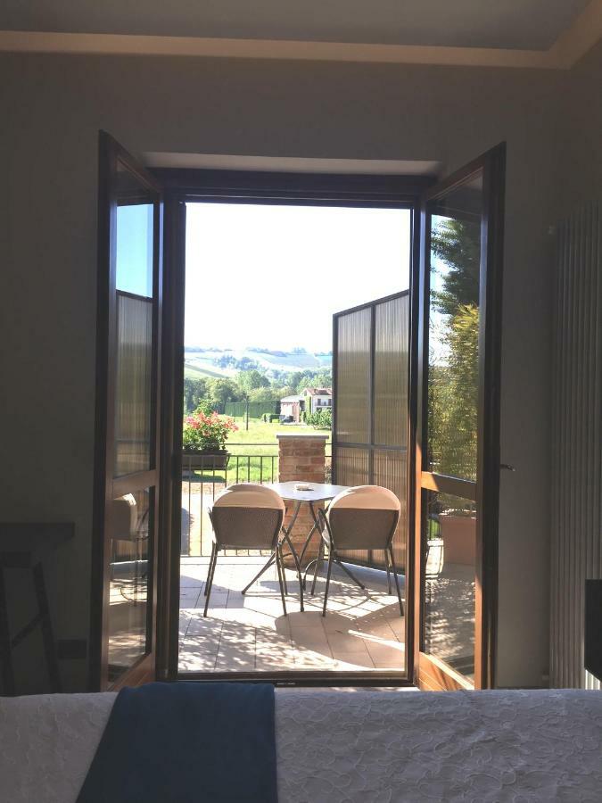 Cascina Rocca Agriturismo B&B ลามอร์รา ภายนอก รูปภาพ